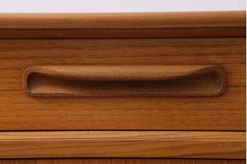 ヴィンテージ家具　北欧ビンテージ　G-PLAN(ジープラン)　Fresco(フレスコ)　スタイリッシュなデザインが魅力のサイドボード(収納棚)(R-038427)