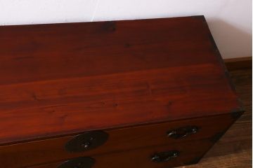 アンティーク家具　明治大正期　前面ケヤキ材・共縁　大きな桜丸金具が目を惹く米沢箪笥(重ね箪笥、衣装箪笥、引き出し)(R-038429)