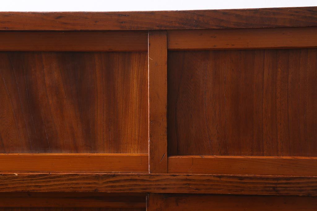 アンティーク家具　和製アンティーク　組子のガラス戸付き　レトロな水屋箪笥(重ね戸棚、収納棚)(R-038430)