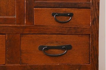 アンティーク家具　和製アンティーク　組子のガラス戸付き　レトロな水屋箪笥(重ね戸棚、収納棚)(R-038430)