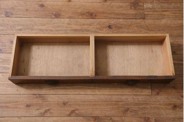 アンティーク家具　昭和初期　三方栗材　味わいのある木味が魅力のレトロな引き出し付き本箱(ブックケース、収納棚)(R-038431)