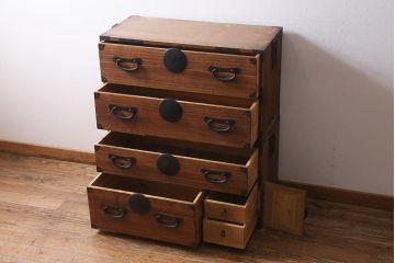 アンティーク家具　和製アンティーク　前面桐材　素朴な木味が魅力の重ねタンス(和タンス、衣装箪笥、時代箪笥、桐箪笥、桐たんす)(R-038432)