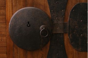 アンティーク家具　和製アンティーク　前面桐材　素朴な木味が魅力の重ねタンス(和タンス、衣装箪笥、時代箪笥、桐箪笥、桐たんす)(R-038432)