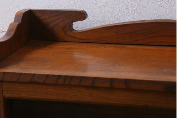 アンティーク家具　昭和初期　三方栓材　ユニークなデザインが魅力の本箱(ブックケース、収納棚)(R-038433)