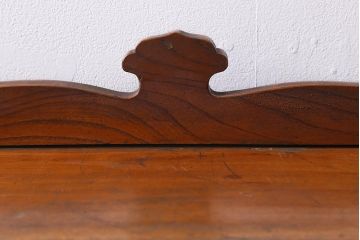 アンティーク家具　昭和初期　三方栓材　ユニークなデザインが魅力の本箱(ブックケース、収納棚)(R-038433)