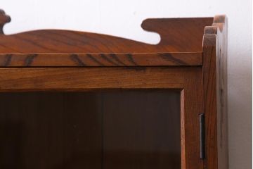 アンティーク家具　昭和初期　三方栓材　ユニークなデザインが魅力の本箱(ブックケース、収納棚)(R-038433)