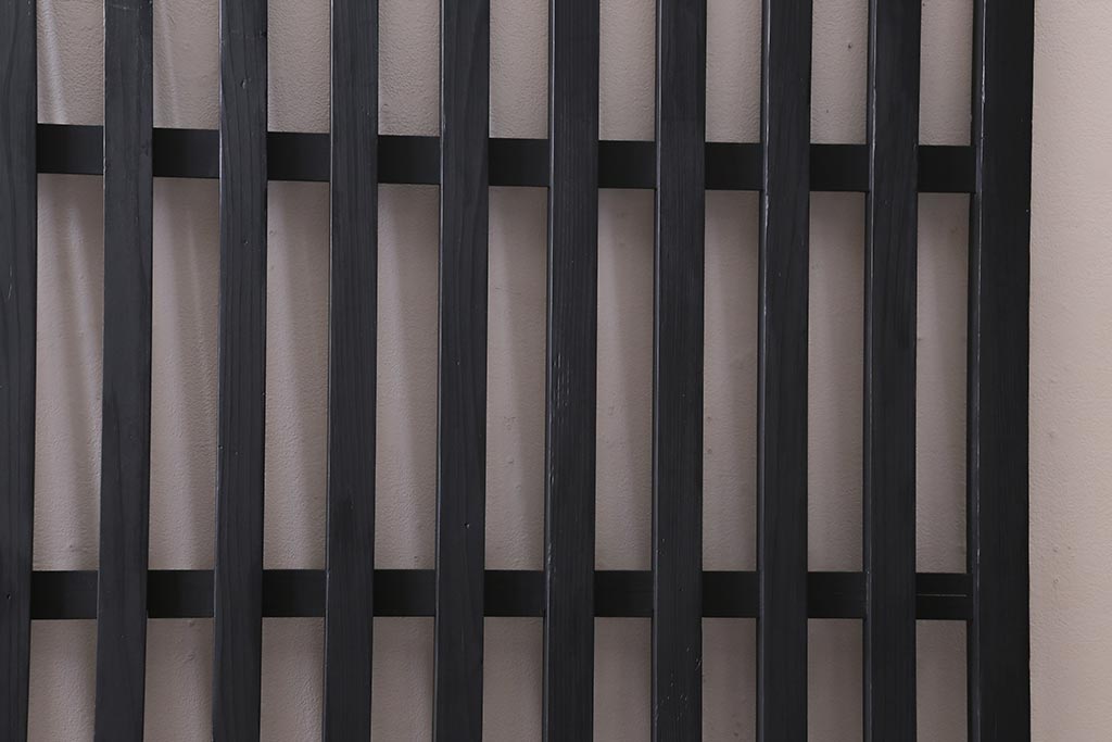 アンティーク建具　ペイント　風情を感じさせる和モダンな縦格子戸1枚(建具、はめ殺し、DIY)(R-038436)