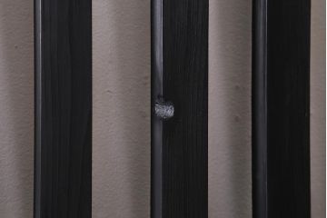 アンティーク建具　ペイント　風情を感じさせる和モダンな縦格子戸1枚(建具、はめ殺し、DIY)(R-038436)