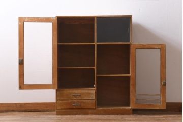 【簡易リペア限定品】レトロ家具　昭和レトロ　ダイヤガラス入り　古い木の落ち着いた雰囲気が魅力のブックケース(本棚、本箱)(R-038442)