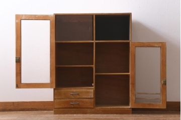【簡易リペア限定品】レトロ家具　昭和レトロ　ダイヤガラス入り　古い木の落ち着いた雰囲気が魅力のブックケース(本棚、本箱)(R-038442)