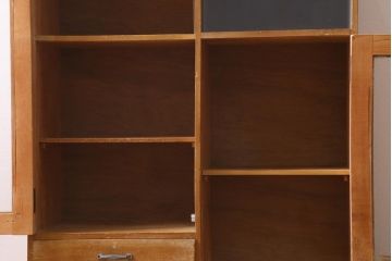 【簡易リペア限定品】レトロ家具　昭和レトロ　ダイヤガラス入り　古い木の落ち着いた雰囲気が魅力のブックケース(本棚、本箱)(R-038442)