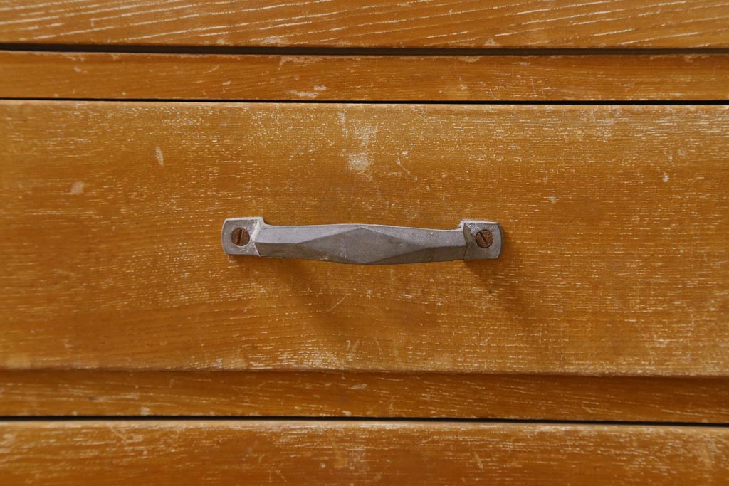 【簡易リペア限定品】レトロ家具　昭和レトロ　ダイヤガラス入り　古い木の落ち着いた雰囲気が魅力のブックケース(本棚、本箱)(R-038442)