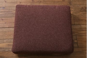 ビンテージ家具　松本民芸家具　#300型曲肘布張イス　シックな雰囲気が魅力の1人掛けソファ(1Pソファ)(R-038444)