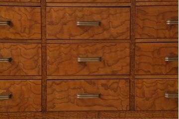 アンティーク家具　和製アンティーク　昭和初期　タモ材　上質なつくりのチェスト(引き出し)(R-038448)