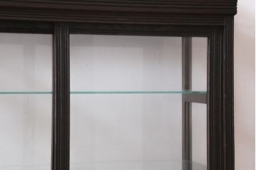 アンティーク家具　和製アンティーク　大正昭和初期　天枠付き!　大正ロマンスタイルにおすすめの薄型ガラスケース(ショーケース、陳列棚)(R-038449)