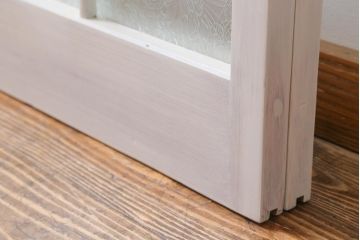 ヴィンテージ建具　ペイント　繊細な花の模様が印象的なガラス戸2枚セット(引き戸、建具、ビンテージ)(R-038451)