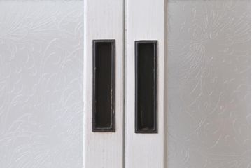 ヴィンテージ建具　ペイント　繊細な花の模様が印象的なガラス戸2枚セット(引き戸、建具、ビンテージ)(R-038451)