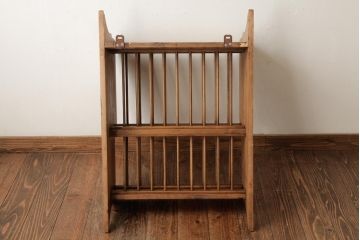 アンティーク家具　フランスアンティーク　パイン材　おしゃれな壁掛けディッシュラック(皿立て、プレートラック、ウォールシェルフ、壁掛け収納棚)(R-038458)