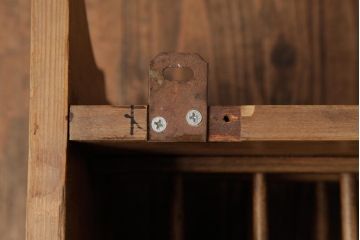 アンティーク家具　フランスアンティーク　パイン材　おしゃれな壁掛けディッシュラック(皿立て、プレートラック、ウォールシェルフ、壁掛け収納棚)(R-038458)