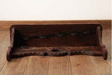 ヴィンテージ家具　フランスビンテージ　フックが斜めに付いたおしゃれな木製ウォールラック(壁掛け飾り棚、ウォールシェルフ、ウッドシェルフ、木製ラック)(R-038459)