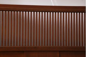 アンティーク建具　昭和中期　味わい深い木味が魅力のガラス入り格子戸2枚セット(引き戸、建具)(R-038461)