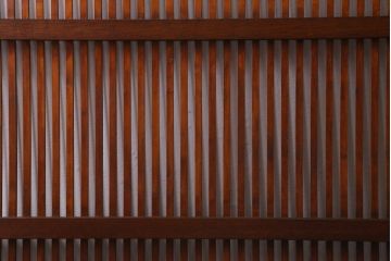 アンティーク建具　昭和中期　味わい深い木味が魅力のガラス入り格子戸2枚セット(引き戸、建具)(R-038461)