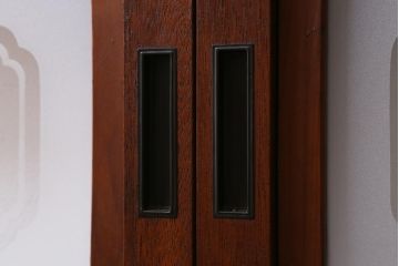 アンティーク建具　昭和中期　味わい深い木味が魅力のガラス入り格子戸2枚セット(引き戸、建具)(R-038461)