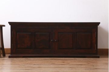 中古　神居民芸家具　樺材　洗練された佇まいが魅力のローボード(サイドボード、テレビボード、収納棚)(R-038463)