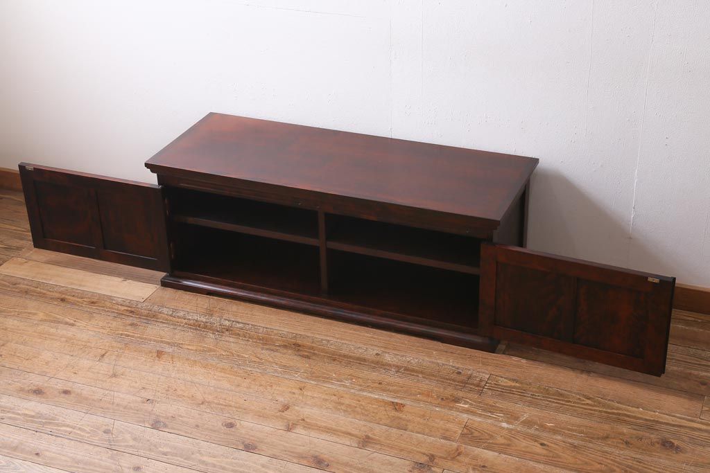 中古　神居民芸家具　樺材　洗練された佇まいが魅力のローボード(サイドボード、テレビボード、収納棚)(R-038463)