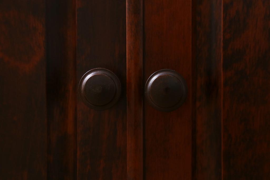 中古　神居民芸家具　樺材　洗練された佇まいが魅力のローボード(サイドボード、テレビボード、収納棚)(R-038463)