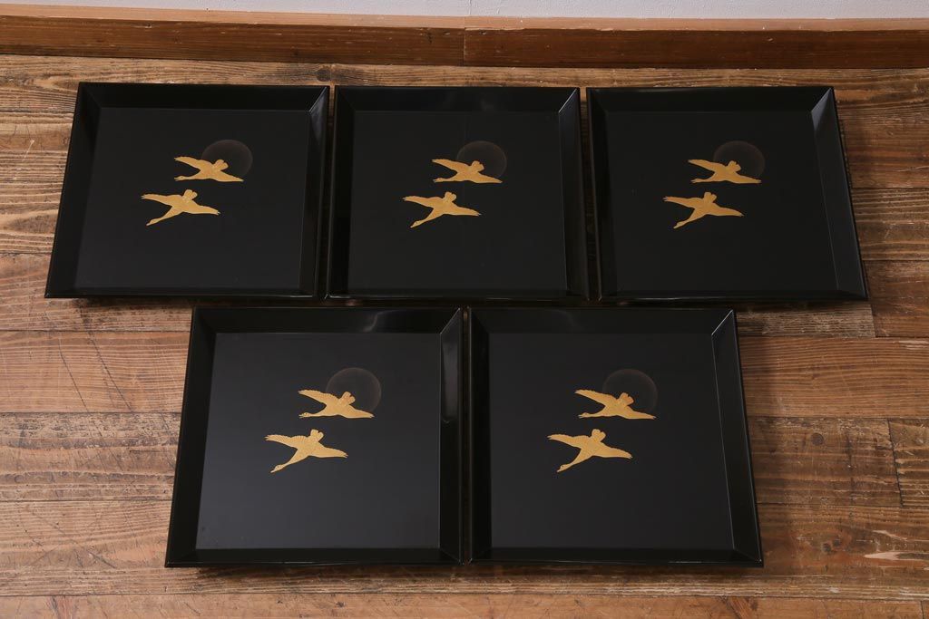 和製アンティーク　アンティーク雑貨　和の風情漂う蒔絵木製お盆5枚セット(お膳、トレー)(R-038466)