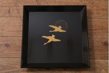 和製アンティーク　アンティーク雑貨　和の風情漂う蒔絵木製お盆5枚セット(お膳、トレー)(R-038466)