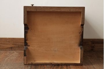 アンティーク家具　昭和初期　ナラ材　和製アンティークのシックな扉付きレコードケース(収納棚)(R-038467)