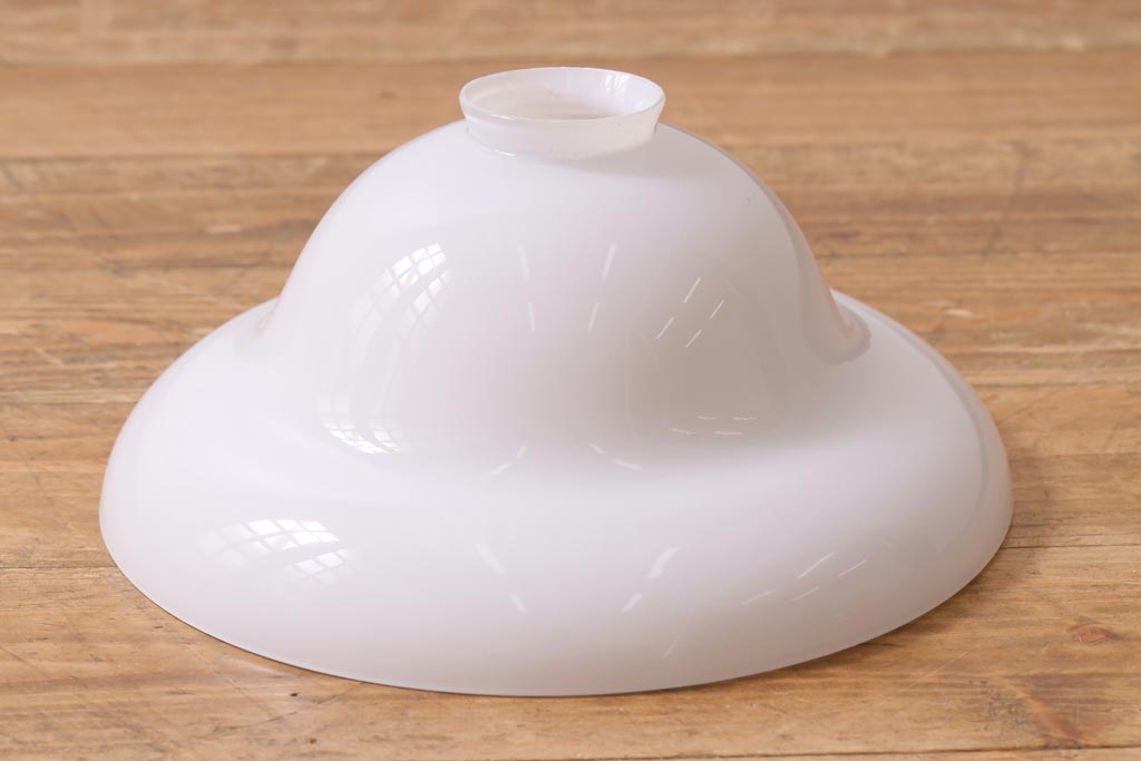 アンティーク照明　昭和中期　昭和レトロなフォルムが魅力的なペンダントライト(天井照明、電傘、吊り照明)(R-038468)