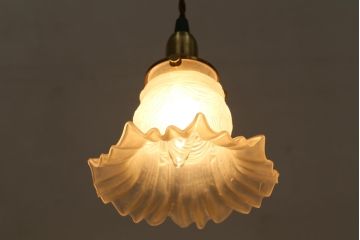 フランスアンティーク　フリルやドレープのデザインが可愛らしいペンダントライト(天井照明)(R-038476)