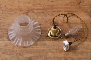 フランスアンティーク　フリルやドレープのデザインが可愛らしいペンダントライト(天井照明)(R-038476)