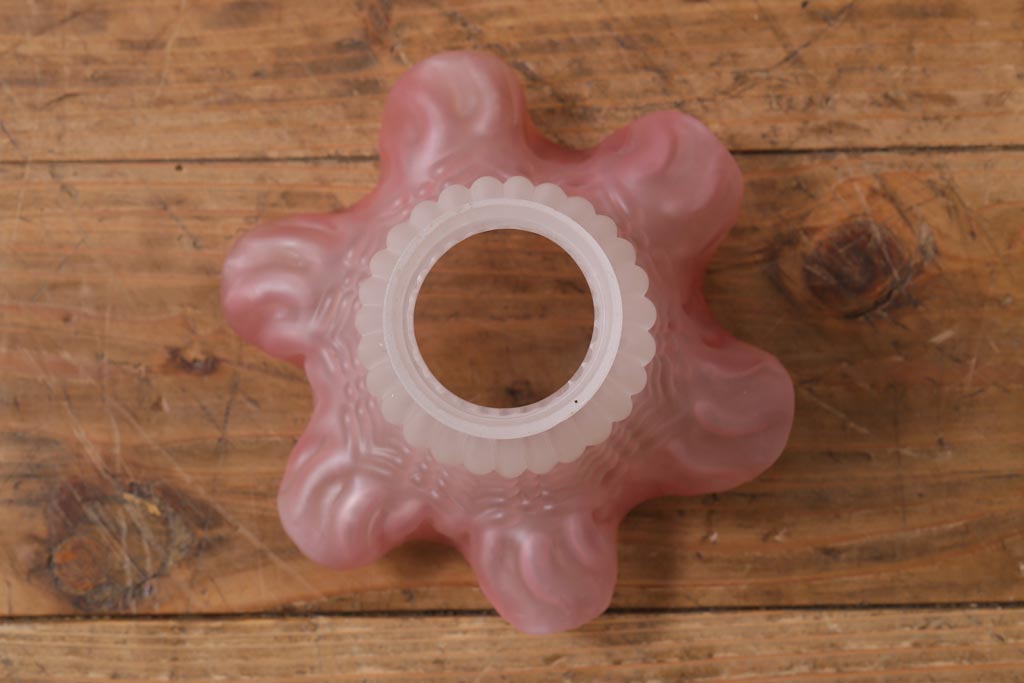 ヴィンテージ照明　フランスビンテージ　淡いピンクのフリルシェードが可愛らしいペンダントライト(天井照明、吊り下げ照明)(R-038477)