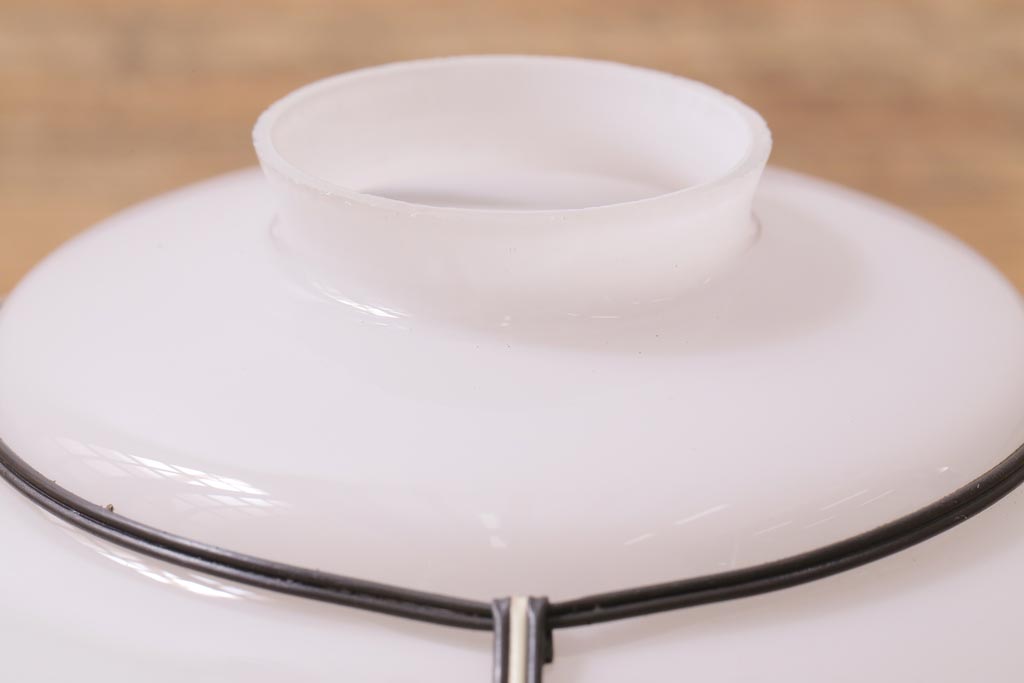 アンティーク照明　菊菱模様が目を引く小振りな吊り下げ照明(天井照明、ペンダントライト、電笠)(R-038481)