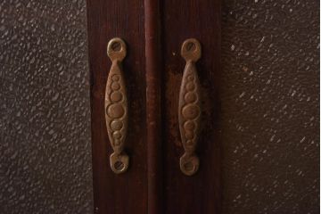 アンティーク家具　和製アンティーク　ダイヤガラス　レトロな雰囲気が味のある古い本箱(収納棚、ブックケース)(R-038483)