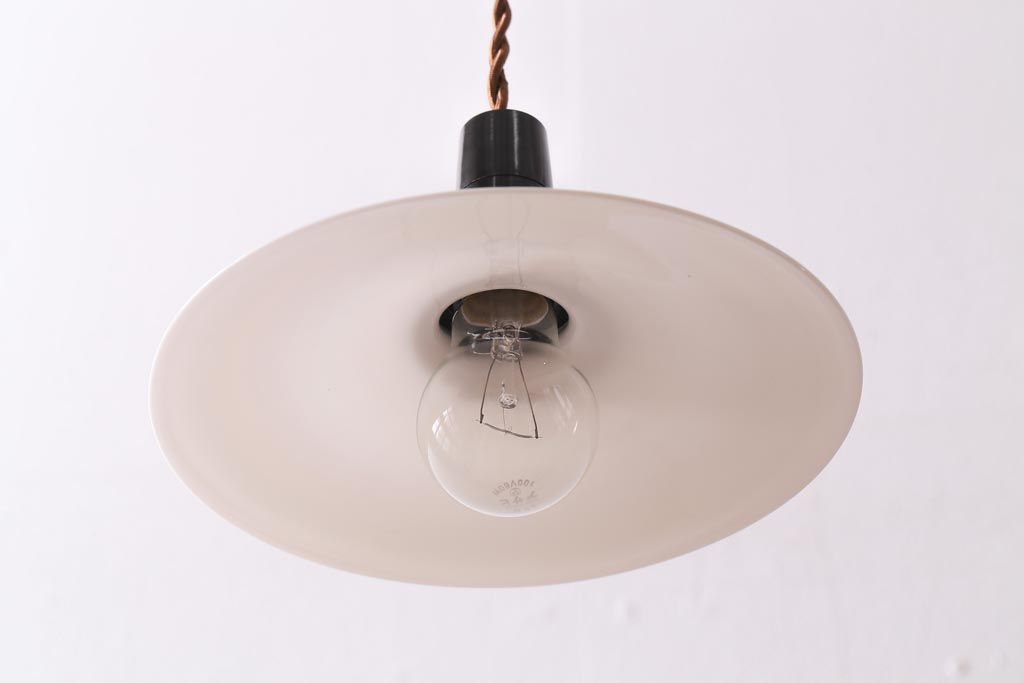 アンティーク照明　戦前　昭和レトロ　昔なつかしい平笠シェードのペンダントライト(天井照明、吊り下げ照明)(R-038485)
