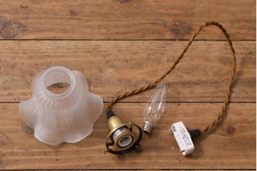 ヴィンテージ照明　フランスビンテージ  フリルシェードが素敵なペンダントライト(天井照明、吊り下げ照明)(R-038490)