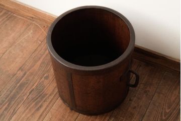 アンティーク雑貨　和製アンティーク　古民具　鉢カバーやディスプレイにもおすすめな一斗枡(マス、升)(R-038493)