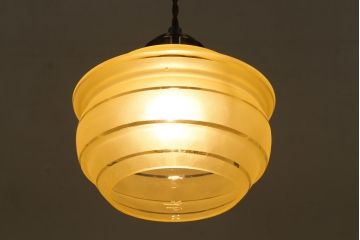 アンティーク照明　イギリスアンティーク　淡いイエローのシェードが可愛らしいペンダントライト(天井照明、吊り下げ照明)(R-038503)