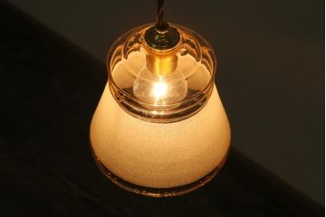 アンティーク照明　フランスアンティーク　柔らかなピンク色のペンダントライト(天井照明、吊り下げ照明)(R-038504)