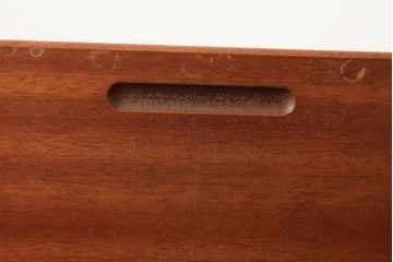 ヴィンテージ家具　北欧ビンテージ　チーク材　木の温もりと美しいフォルムが魅力的なネストテーブル(サイドテーブル、カフェテーブル)(R-038507)