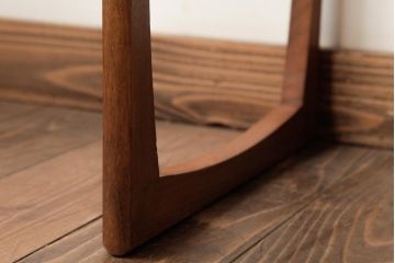 ヴィンテージ家具　北欧ビンテージ　G-PLAN(ジープラン)　チーク材　温かみのある木味のネストテーブル(サイドテーブル)(R-038508)