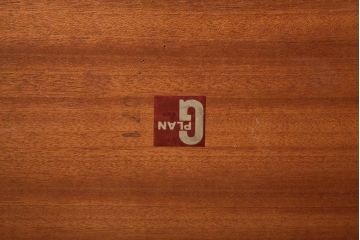 ヴィンテージ家具　北欧ビンテージ　G-PLAN(ジープラン)　チーク材　温かみのある木味のネストテーブル(サイドテーブル)(R-038508)