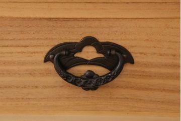 中古　民芸家具　岩谷堂箪笥　渋い色味が格好いいテレビ台(テレビボード、ローボード、サイドボード)(R-038513)