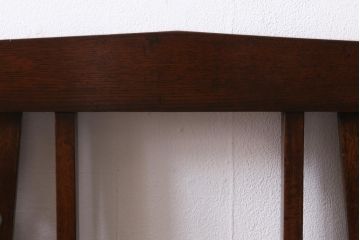 アンティーク家具　大正ロマン　ナラ材　背もたれの透かし彫りが目を惹く小ぶりな2人掛けベンチ(ソファ、長椅子)(R-038515)