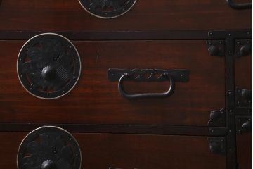 アンティーク家具　大正期　前面栗材　落ち着いた雰囲気が魅力の最上箪笥(衣装箪笥、引き出し)(R-038519)